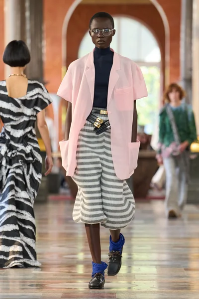 Look 40